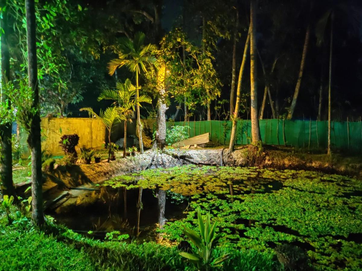 Apartamento Marari Ebin Charlys Mararikulam Exterior foto